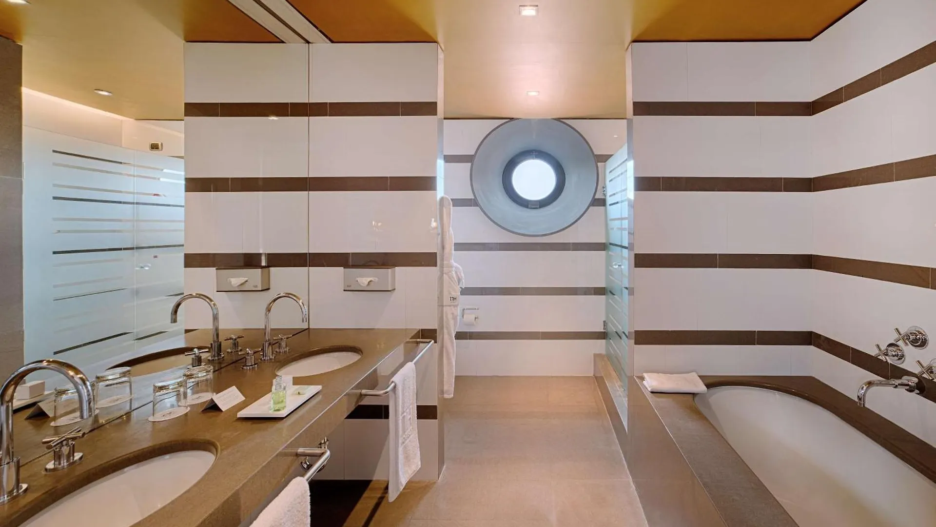 ****  Nh Bologna De La Gare Hotel Italy