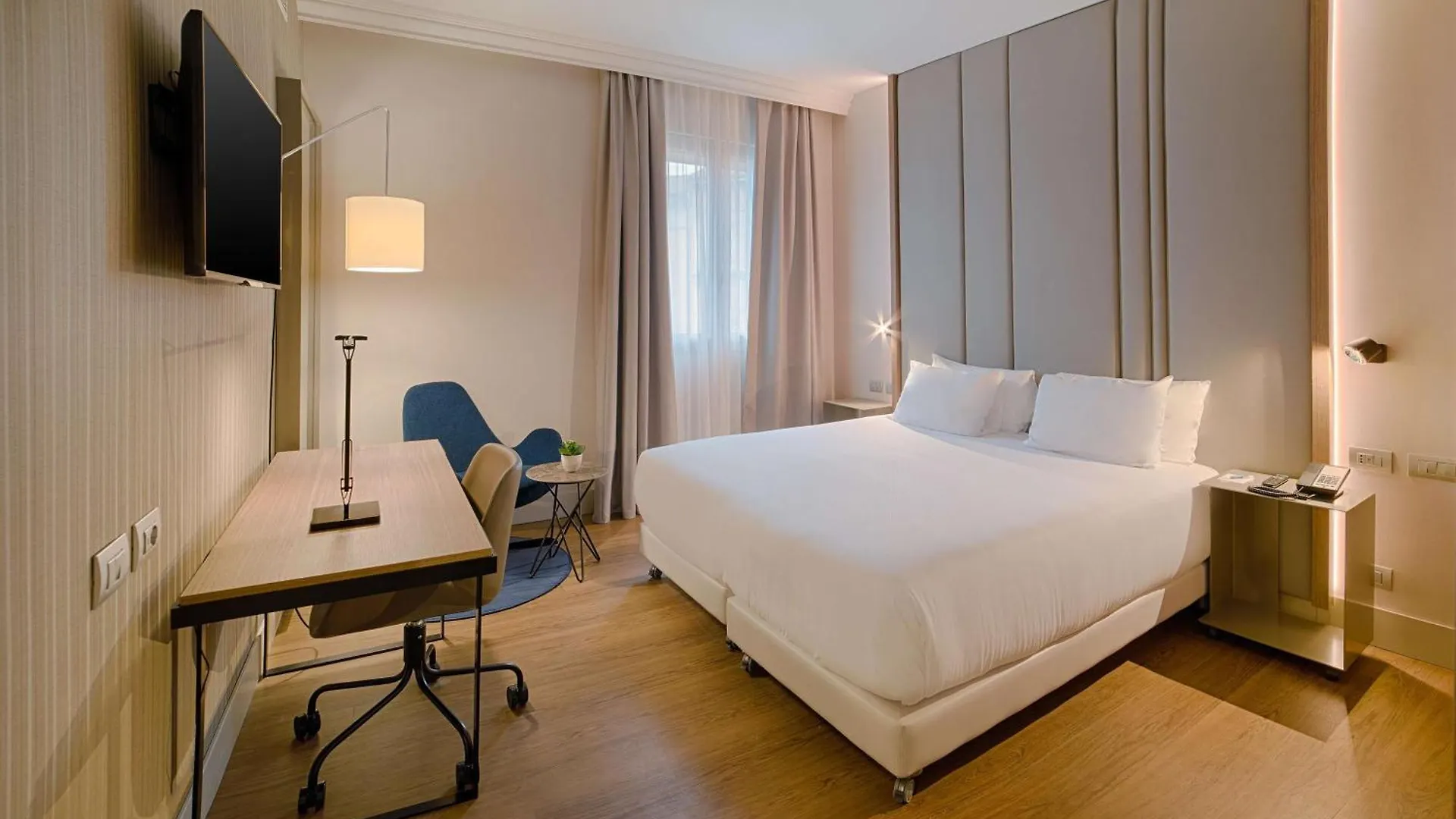Nh Bologna De La Gare Hotel 4*,