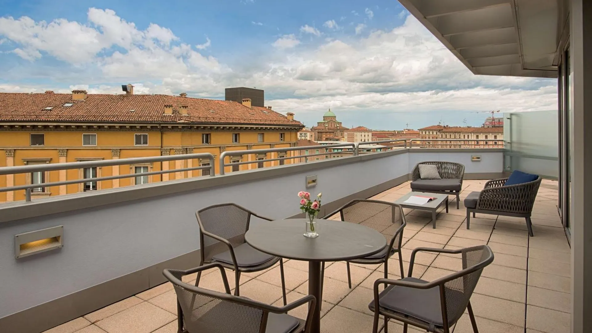 Nh Bologna De La Gare Hotel