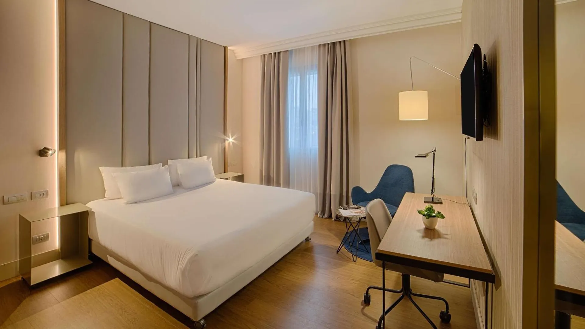 Nh Bologna De La Gare Hotel 4*,  Italy
