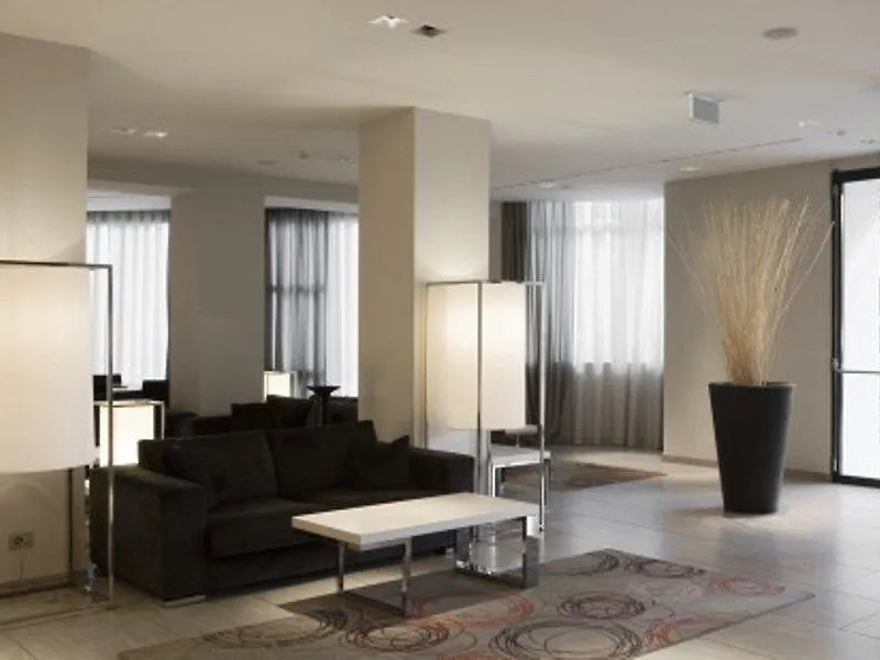 Nh Bologna De La Gare Hotel