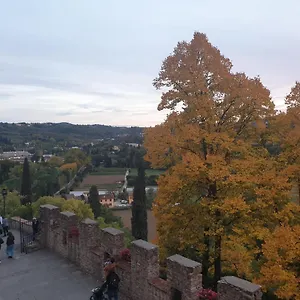 Appartamento Elegante E Spazioso Bilocale In Zona Certosa Italia