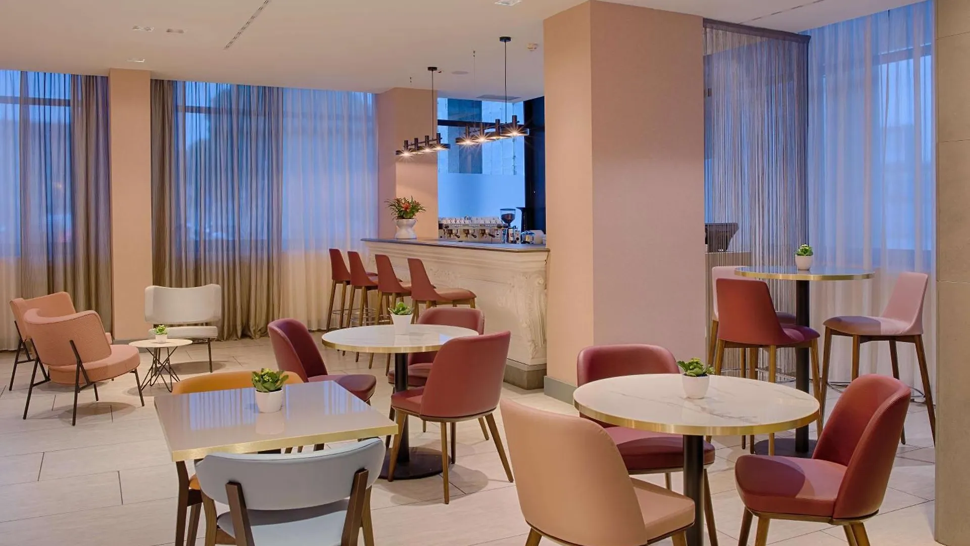 Nh Bologna De La Gare Hotel