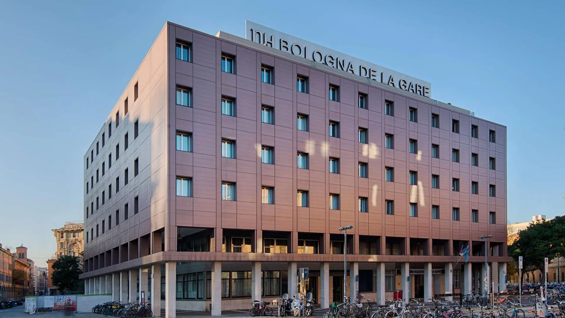 Nh Bologna De La Gare Hotel 4*,